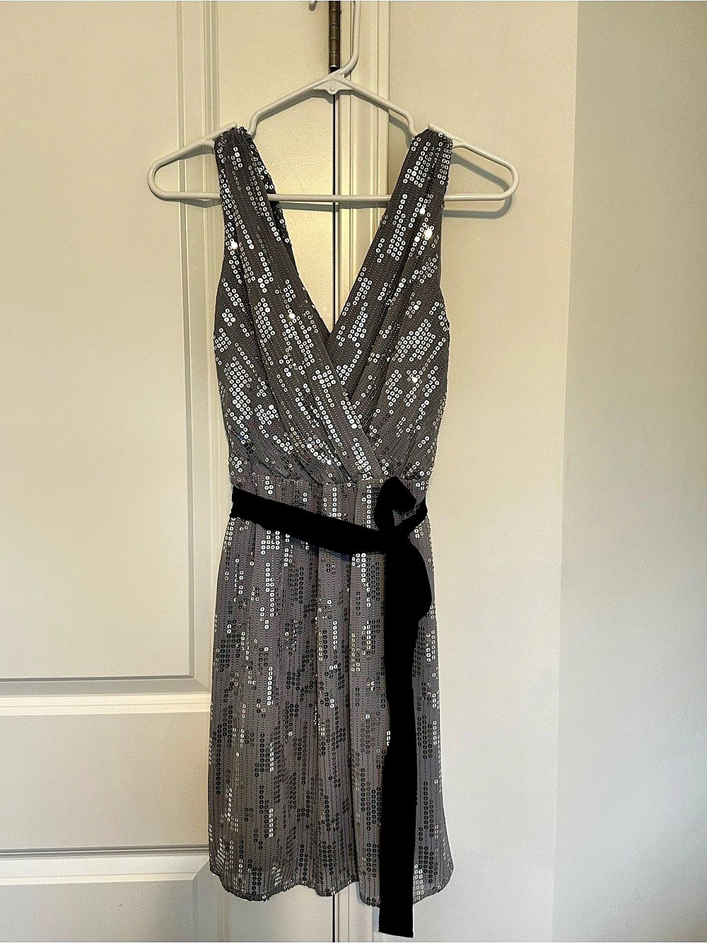 Express Sequin Mini Dress in Gray & Black Size Medium Like New